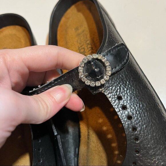 NAOT Black Mary Janes Flats Size 39 / 8 FLAWED Gem Buckle. - Picture 6 of 7